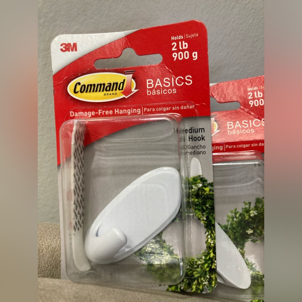 Command Basics 2lb medium hooks - 6 packs